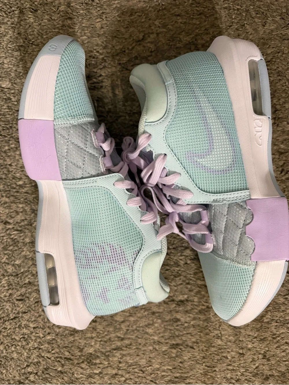 Nike Lebron Lightweight Mint and Lavender Athletic Shoes